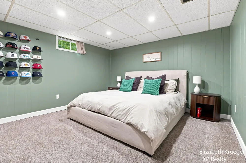 1502 Ridgewood Drive Georgetown Charter Township, MI 49428
