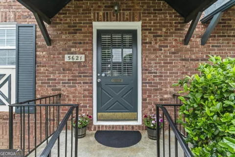 5621 Kingsport DR NE