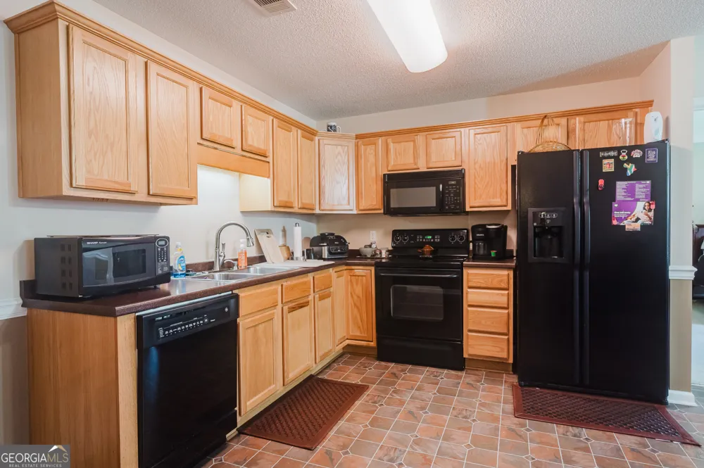 204 Deerfield CIR Warner Robins, GA 31088