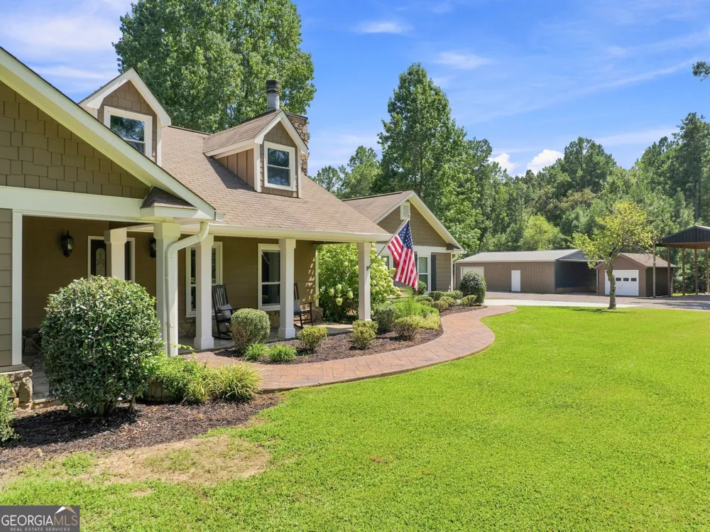 134 Hawkins RD Armuchee, GA 30105