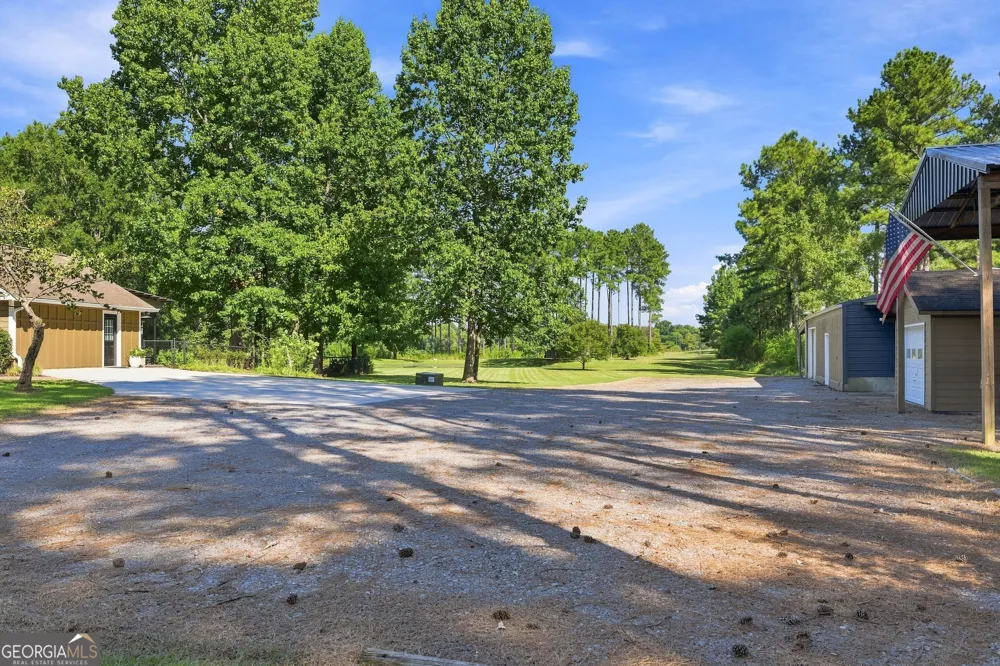 134 Hawkins RD Armuchee, GA 30105