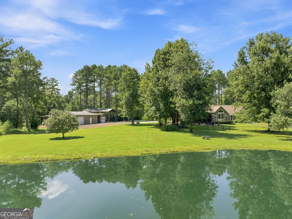 134 Hawkins RD Armuchee, GA 30105
