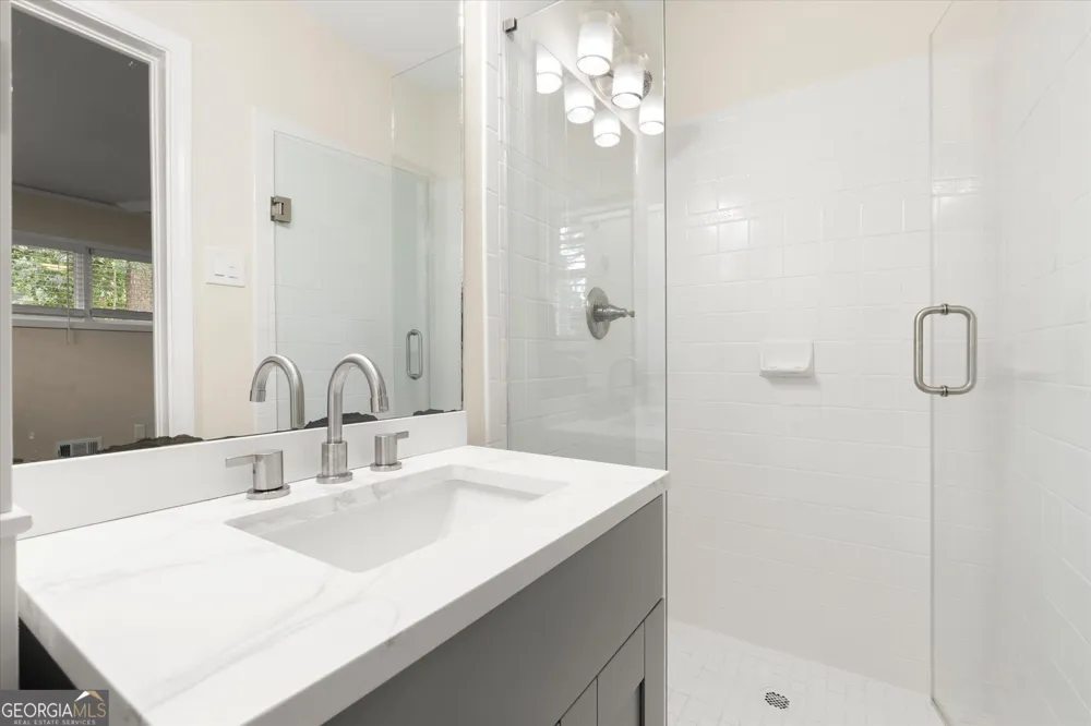174 Cromwell RD Sandy Springs, GA 30328