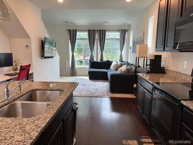 200 S Oak Hill Street Aurora, CO 80018