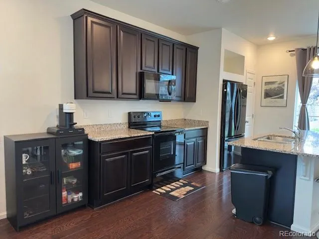200 S Oak Hill Street Aurora, CO 80018