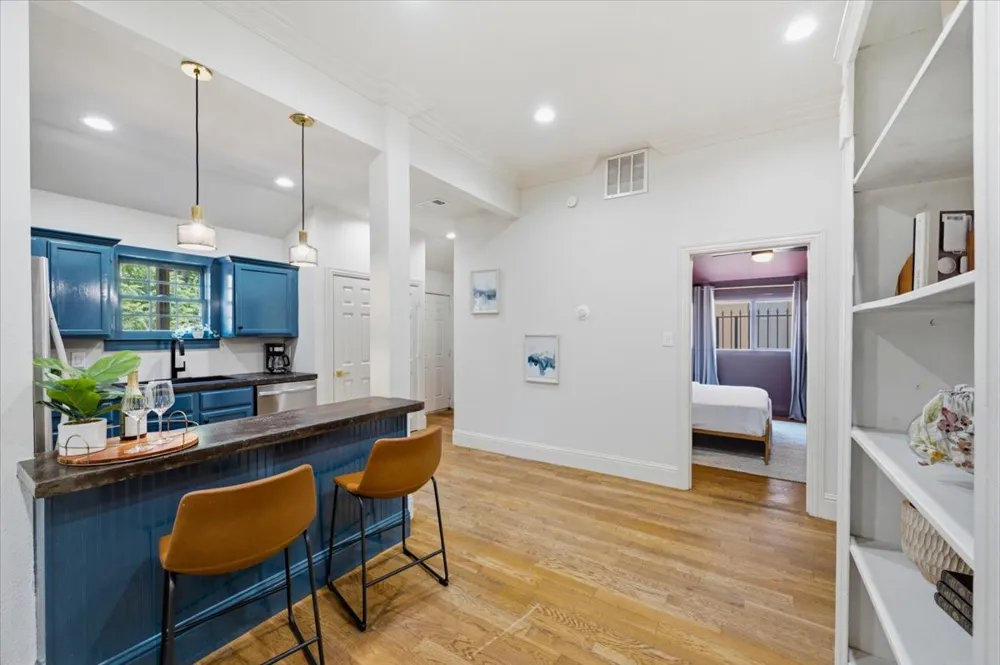 4619 Worth Street Dallas, TX 75246
