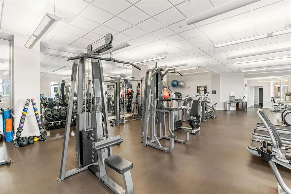 300 BEACH DRIVE NE #309 St Petersburg, FL 33701