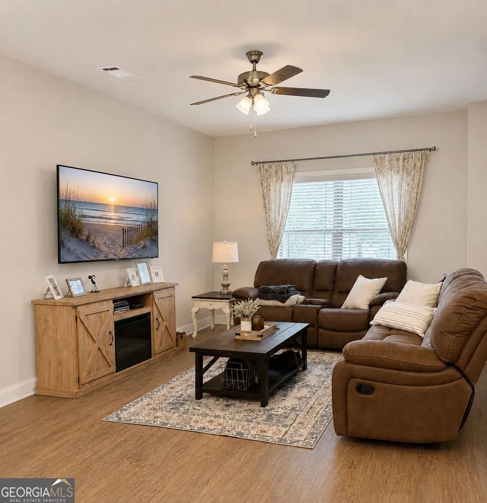 896 Crescent LN Griffin, GA 30224