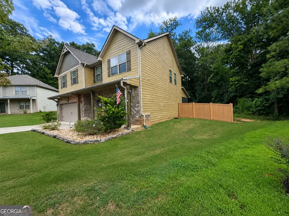 896 Crescent LN Griffin, GA 30224