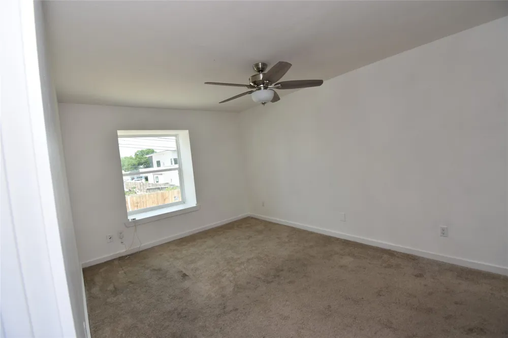 300 E Croslin Street #114 Austin, TX 78752