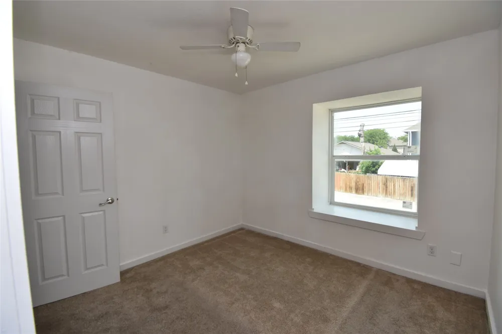 300 E Croslin Street #114 Austin, TX 78752