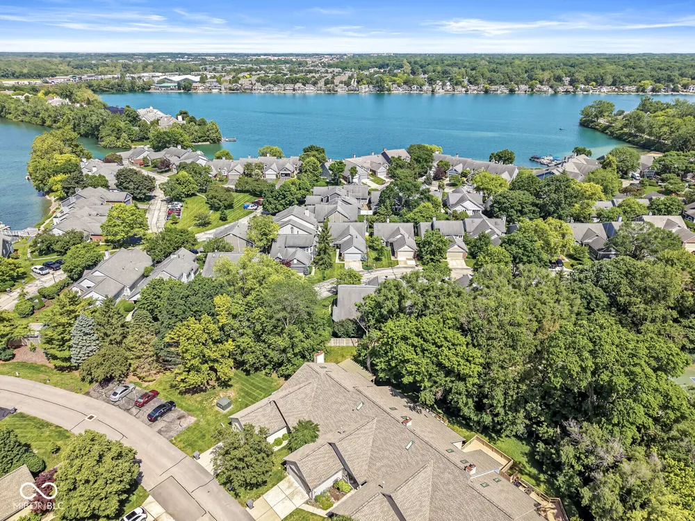 7884 Clearwater Parkway Indianapolis, IN 46240