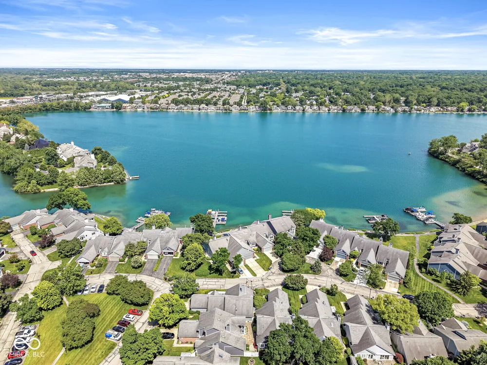 7884 Clearwater Parkway Indianapolis, IN 46240