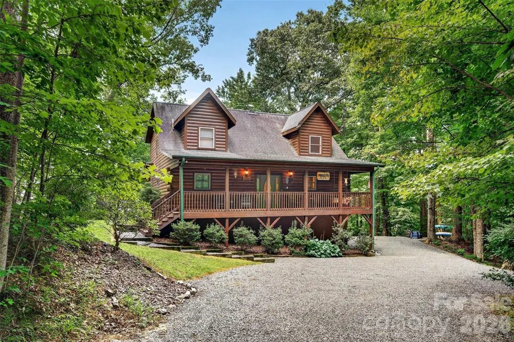 386 Wild Turkey Run Black Mountain, NC 28711