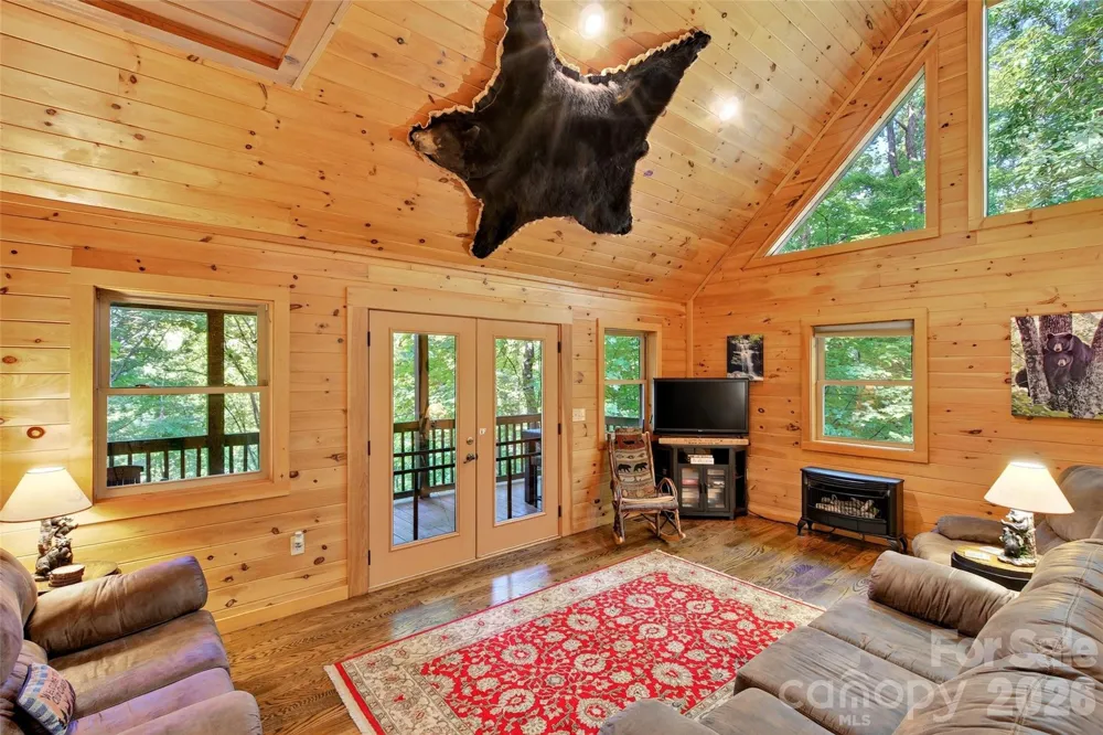 386 Wild Turkey Run Black Mountain, NC 28711