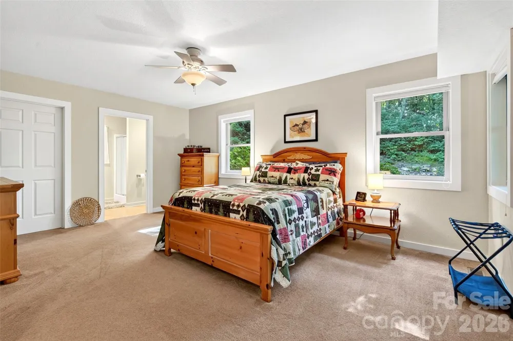 386 Wild Turkey Run Black Mountain, NC 28711