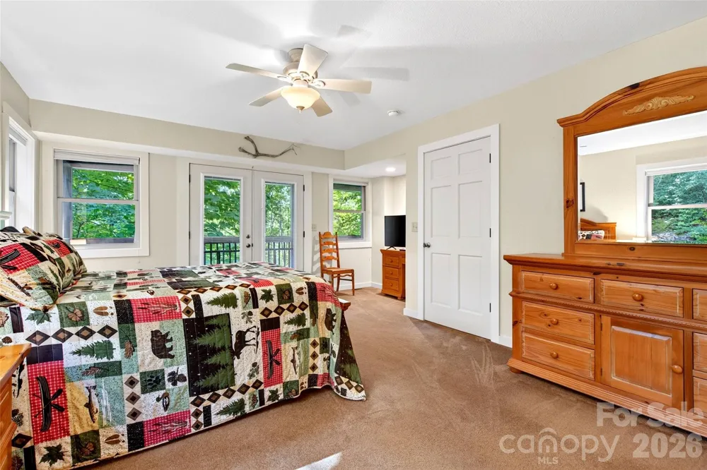 386 Wild Turkey Run Black Mountain, NC 28711