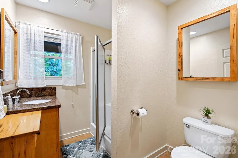 386 Wild Turkey Run Black Mountain, NC 28711