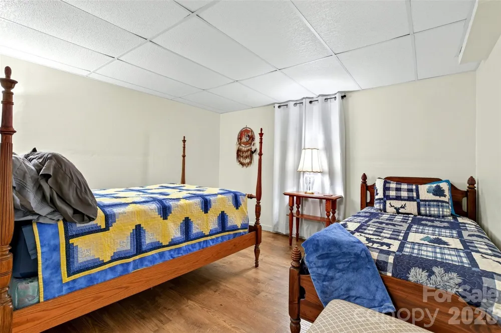 386 Wild Turkey Run Black Mountain, NC 28711