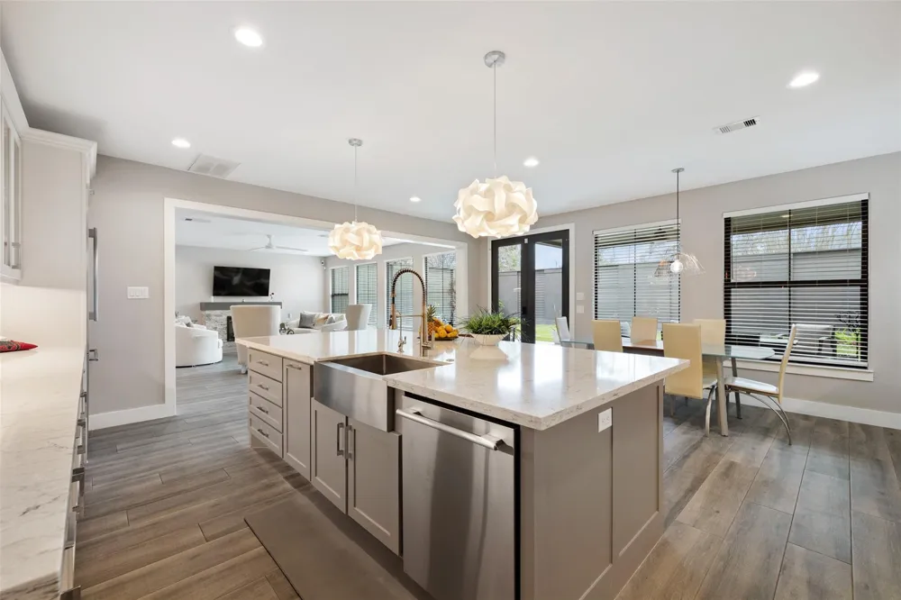 2928 Suffolk Drive Houston, TX 77027