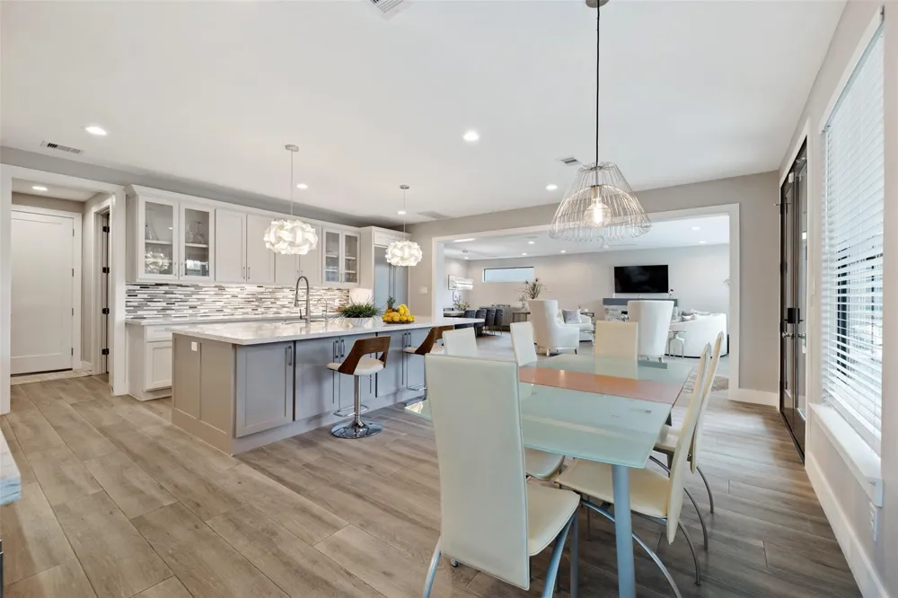 2928 Suffolk Drive Houston, TX 77027
