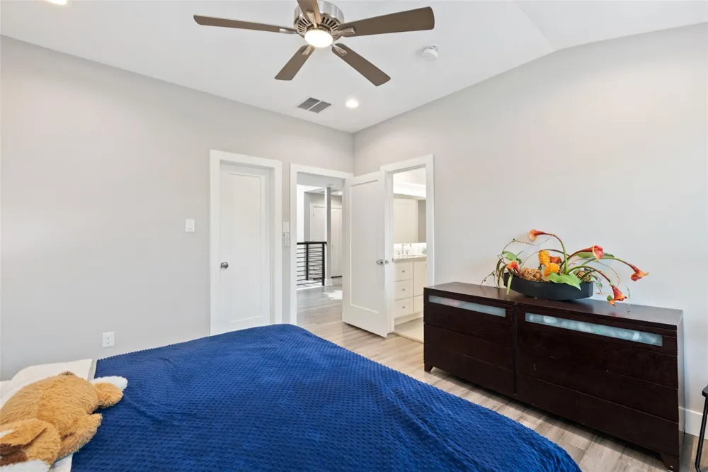 2928 Suffolk Drive Houston, TX 77027