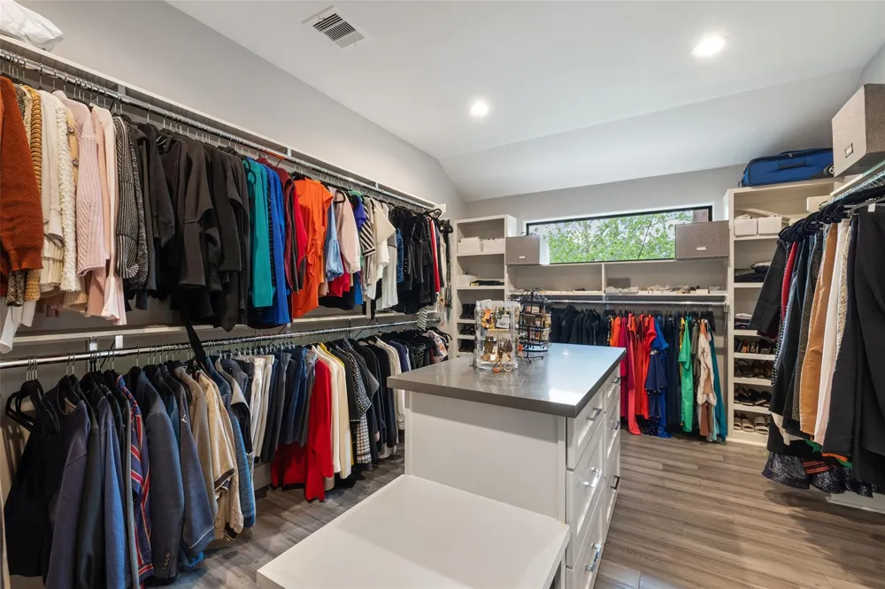 2928 Suffolk Drive Houston, TX 77027