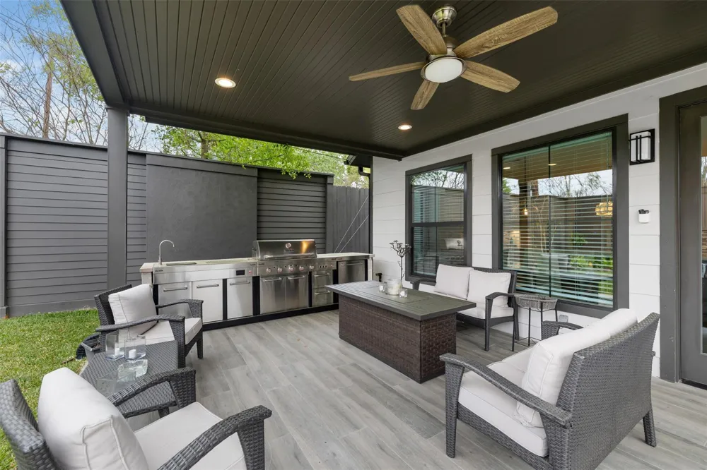2928 Suffolk Drive Houston, TX 77027