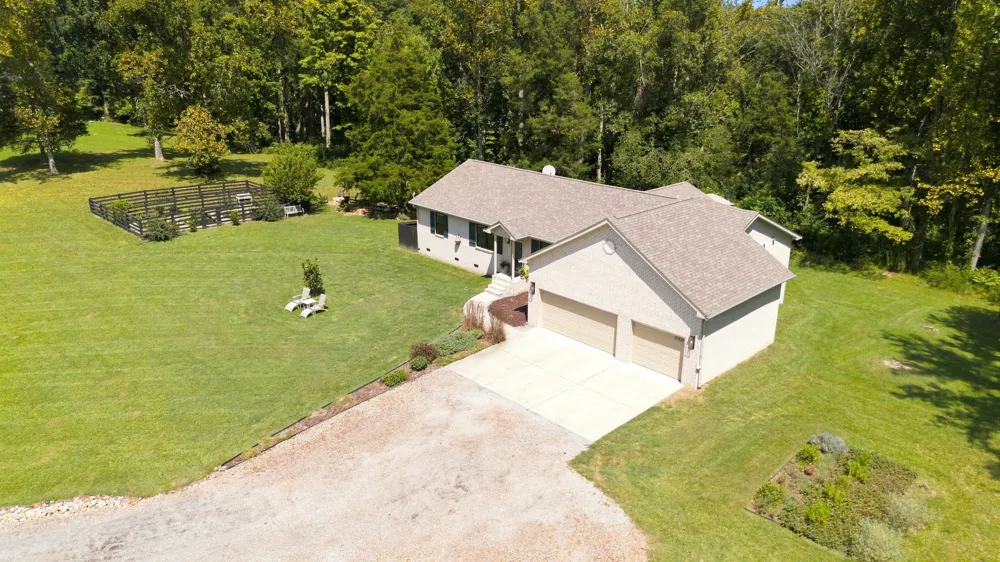8008 Poplar Ridge Ln Primm Springs, TN 38476