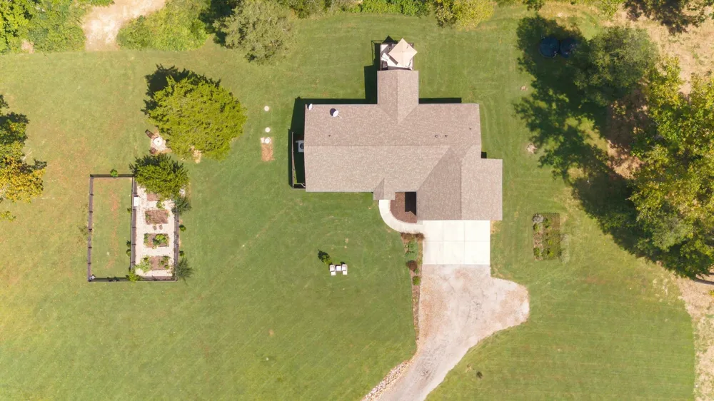8008 Poplar Ridge Ln Primm Springs, TN 38476