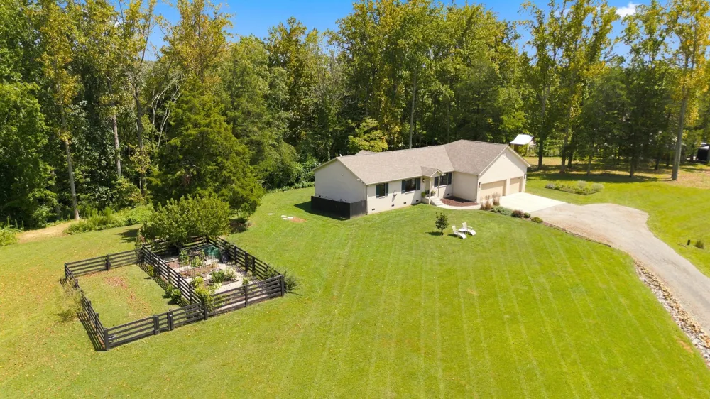 8008 Poplar Ridge Ln Primm Springs, TN 38476