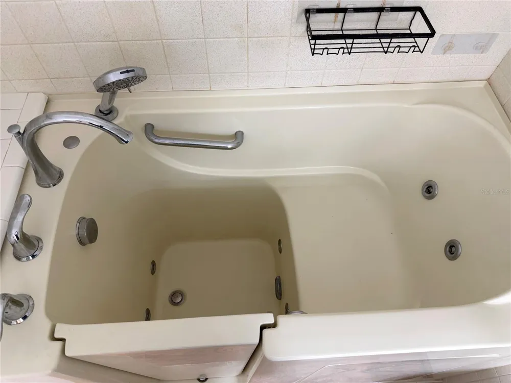 2383 NETHERLANDS DRIVE #57 Clearwater, FL 33763