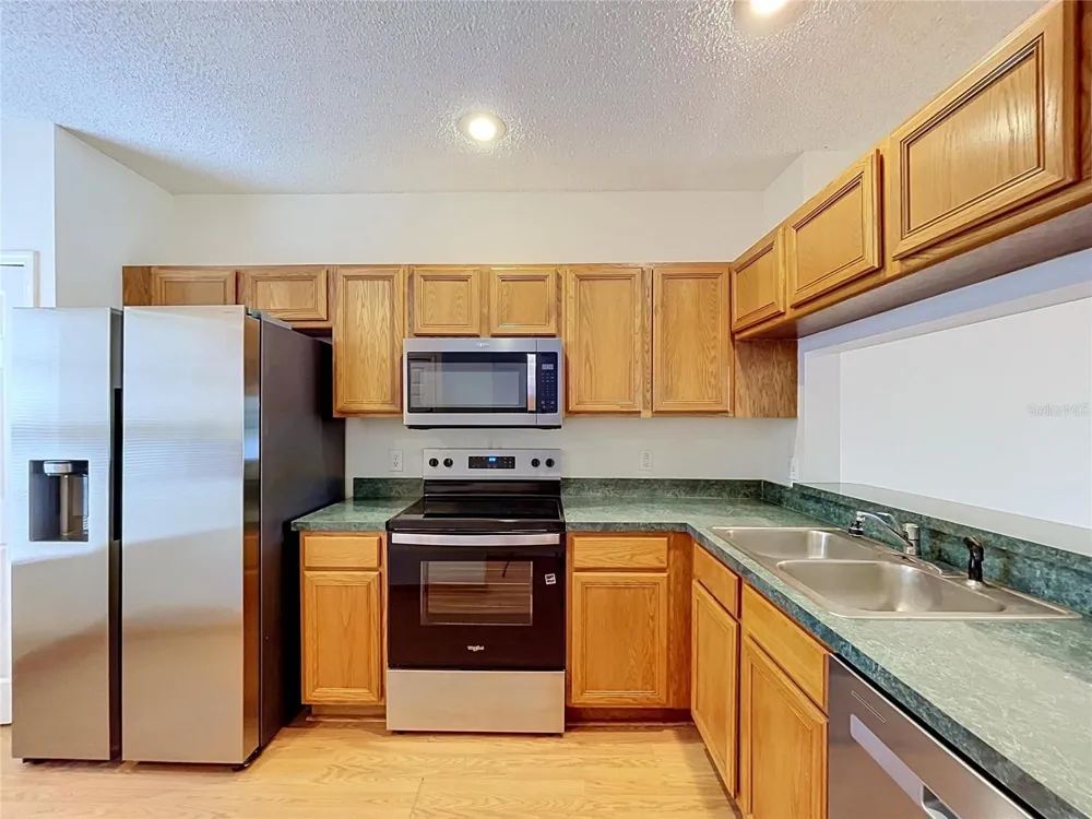 12388 BERKELEY SQUARE DRIVE Tampa, FL 33626