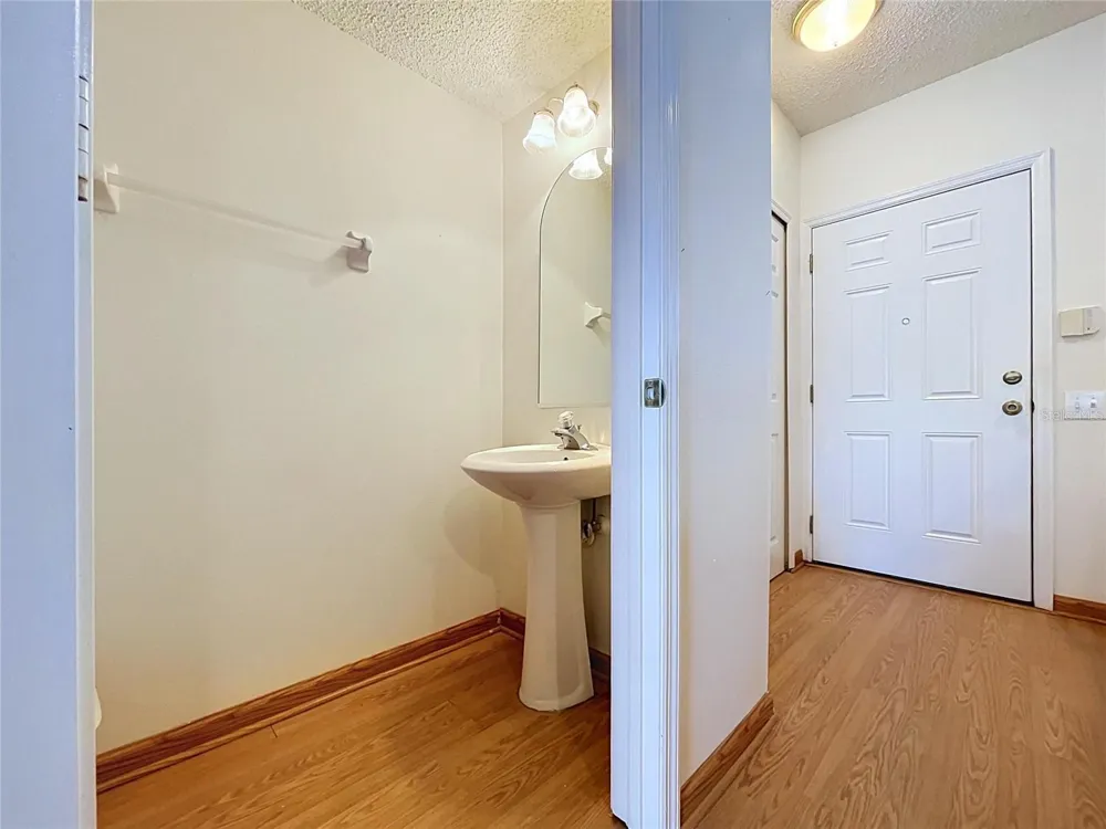 12388 BERKELEY SQUARE DRIVE Tampa, FL 33626