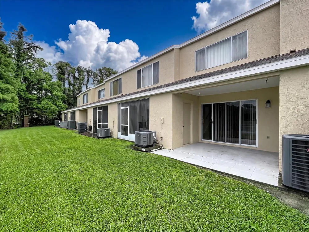 12388 BERKELEY SQUARE DRIVE Tampa, FL 33626