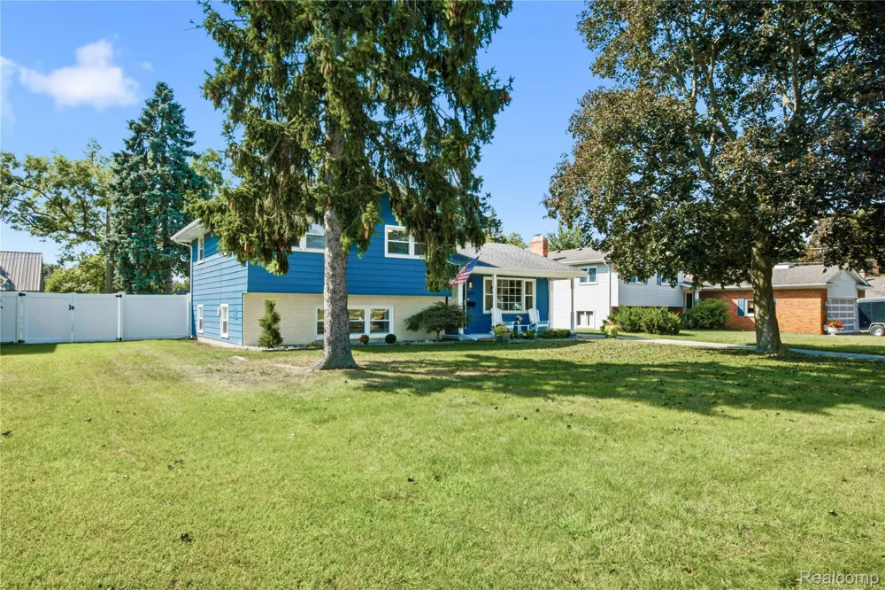 1300 Briarwood Drive Port Huron City, MI 48060