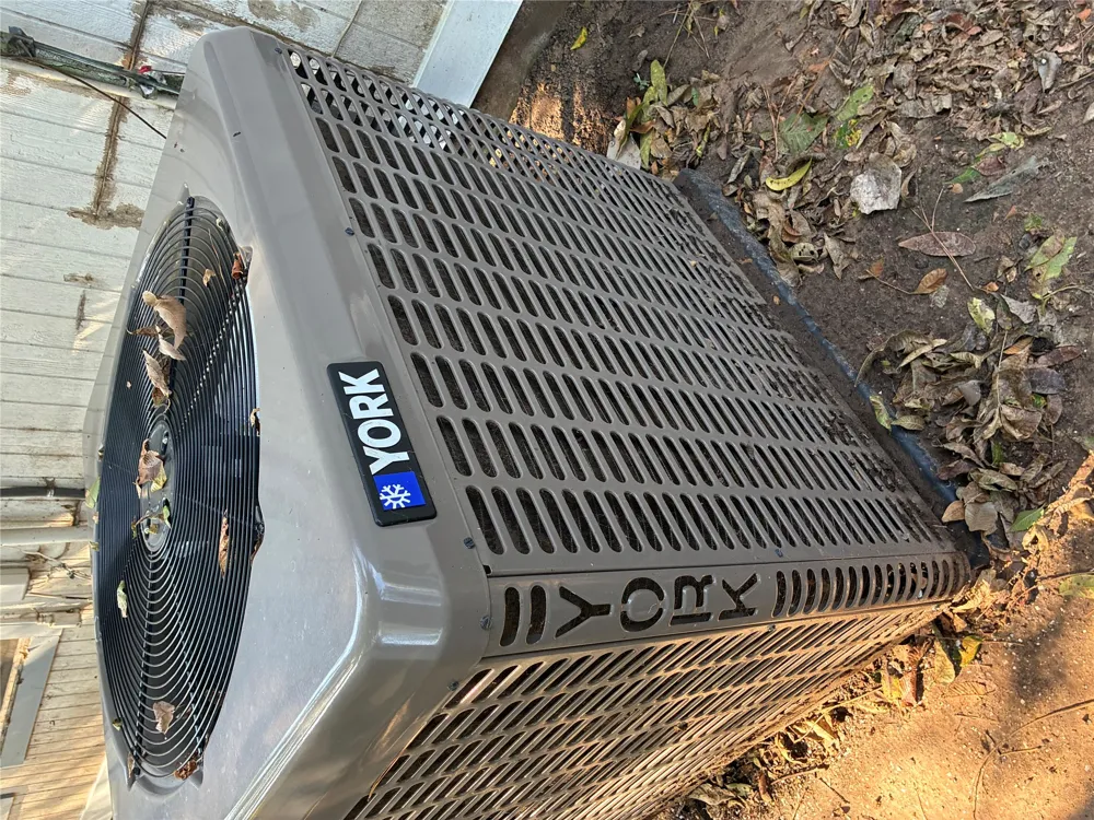204 NW NW 5th Street Smithville, TX 78957