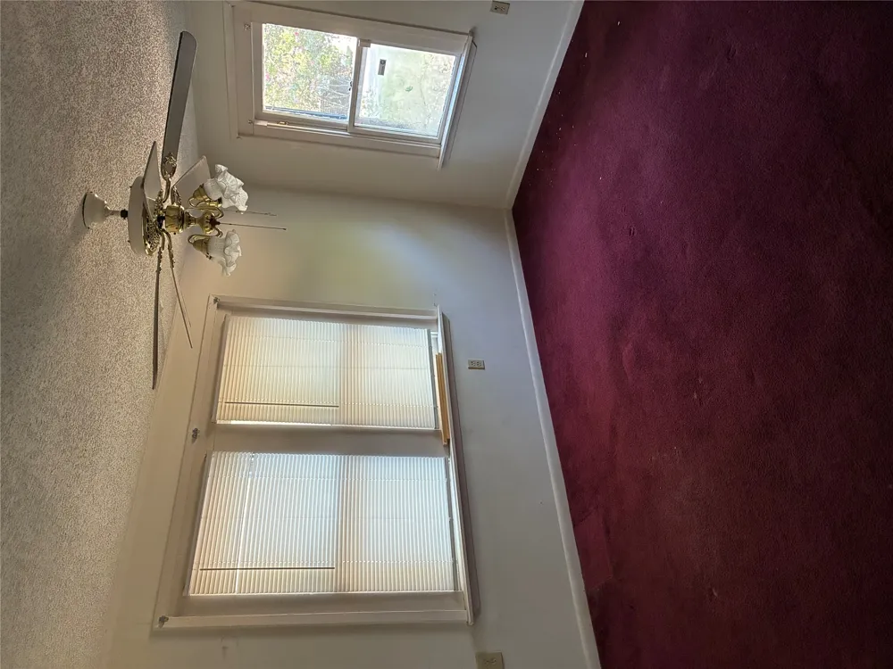 204 NW NW 5th Street Smithville, TX 78957