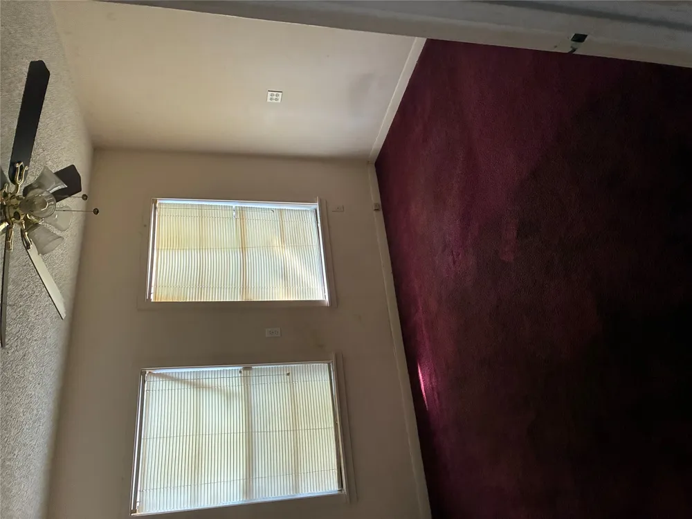 204 NW NW 5th Street Smithville, TX 78957