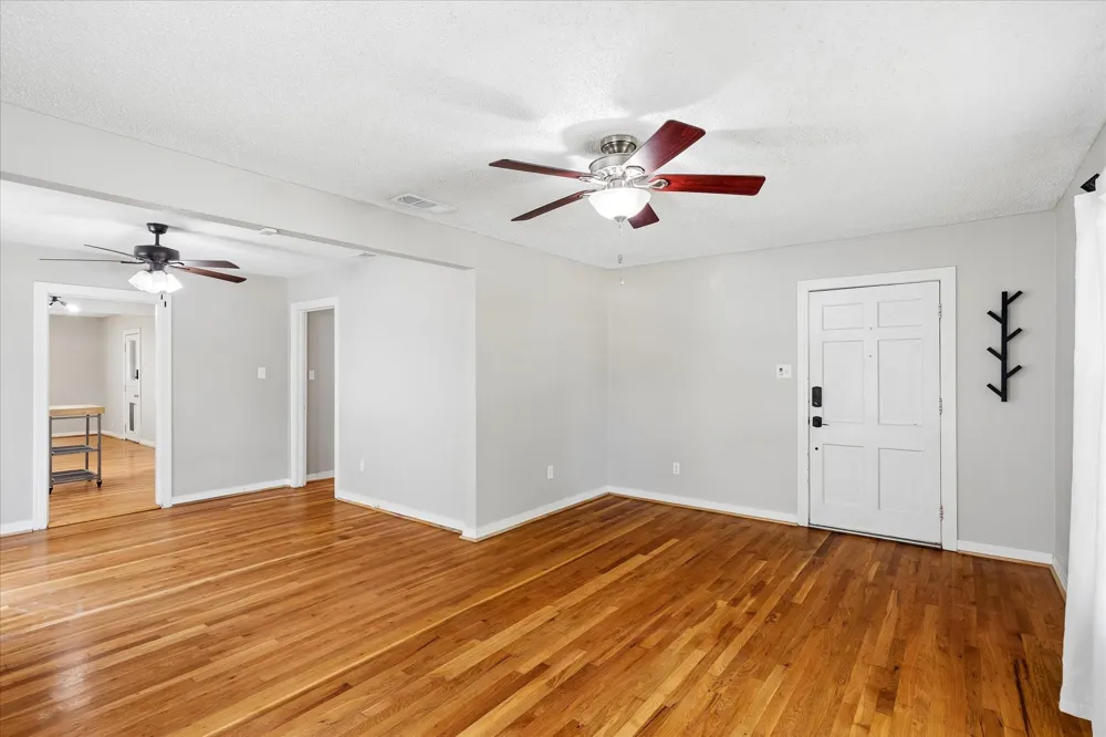 4708 Calmont Avenue Fort Worth, TX 76107