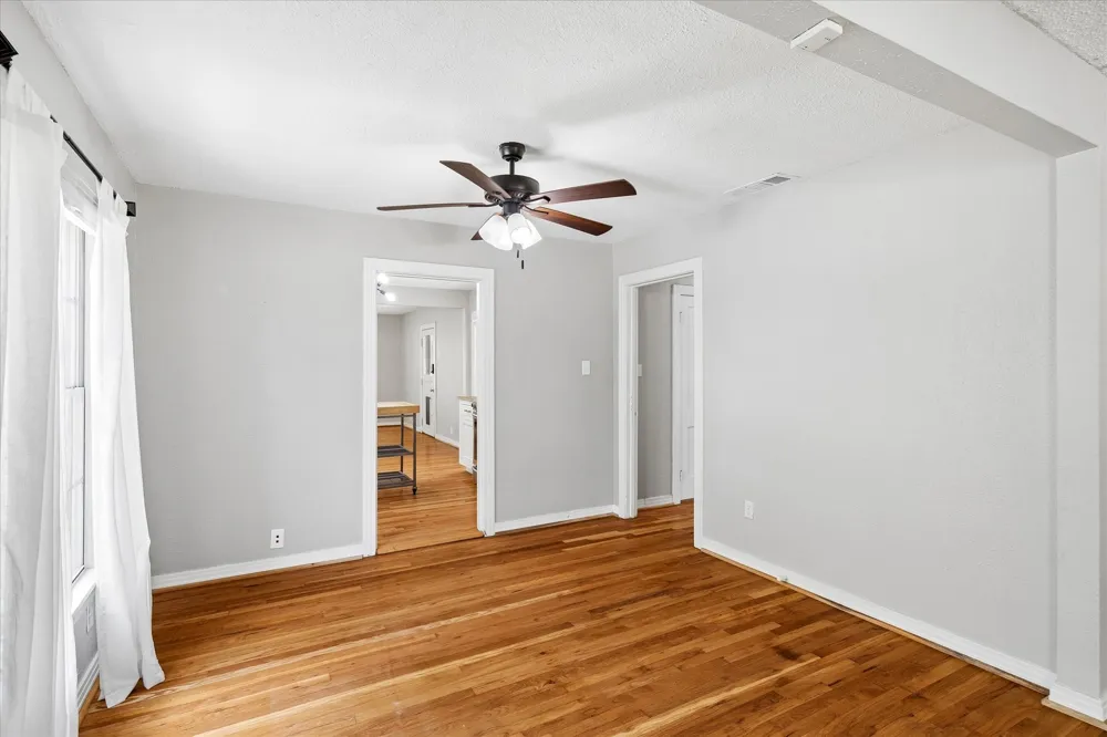 4708 Calmont Avenue Fort Worth, TX 76107