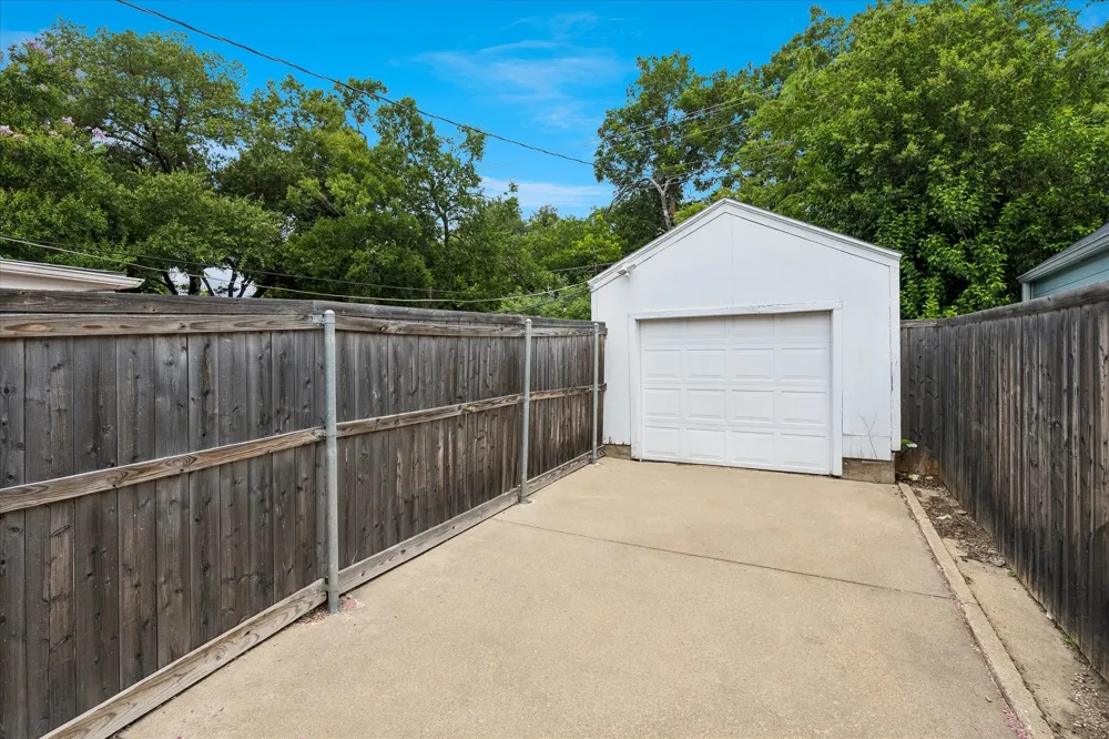 4708 Calmont Avenue Fort Worth, TX 76107