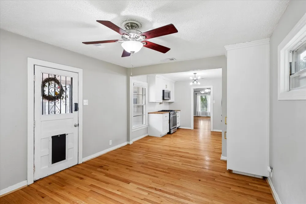 4708 Calmont Avenue Fort Worth, TX 76107