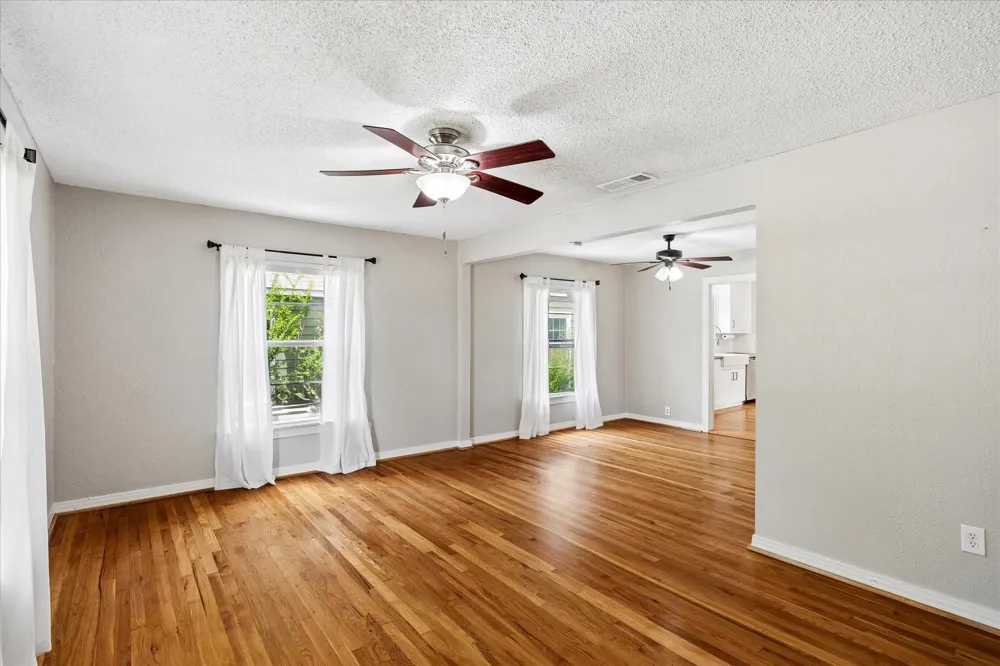 4708 Calmont Avenue Fort Worth, TX 76107