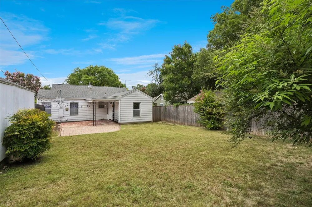 4708 Calmont Avenue Fort Worth, TX 76107