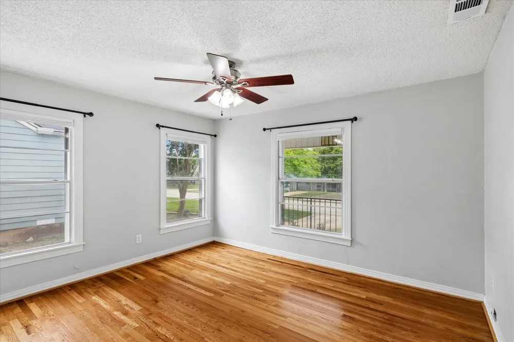 4708 Calmont Avenue Fort Worth, TX 76107