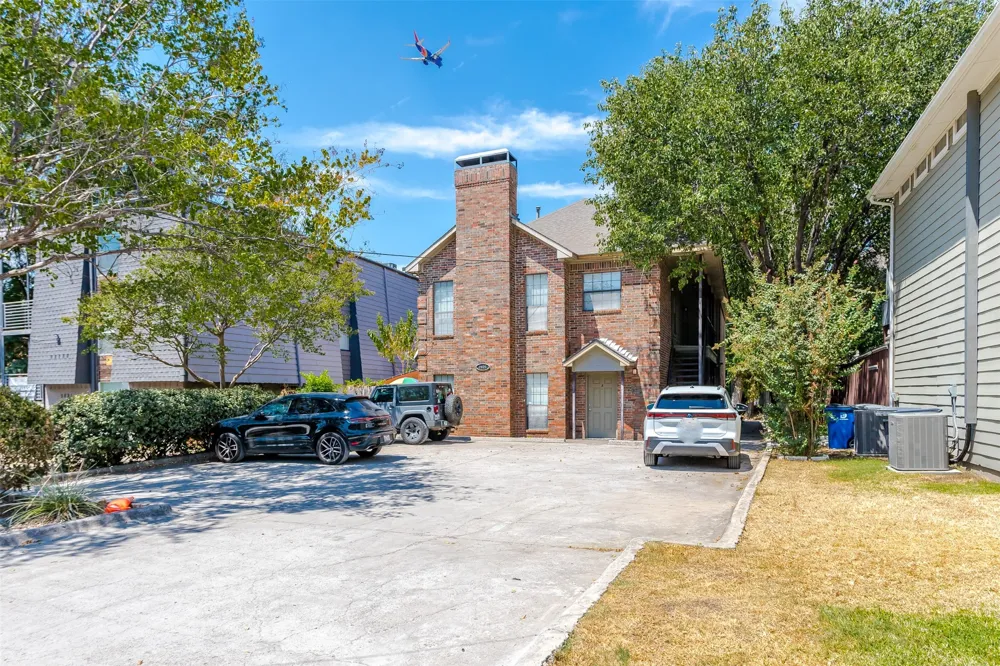 2825 Reagan Street Dallas, TX 75219