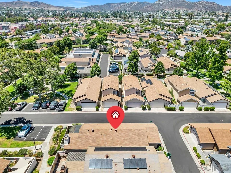 9528 eve Santee, CA 92071