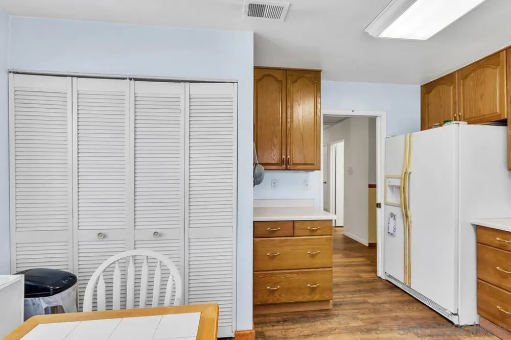 9528 eve Santee, CA 92071