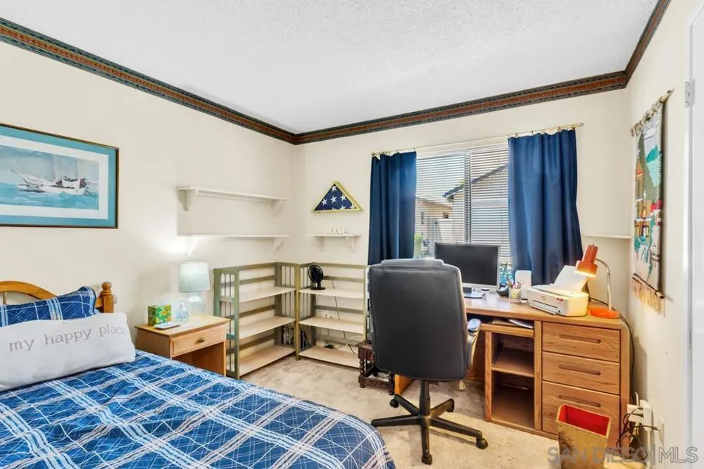 9528 eve Santee, CA 92071